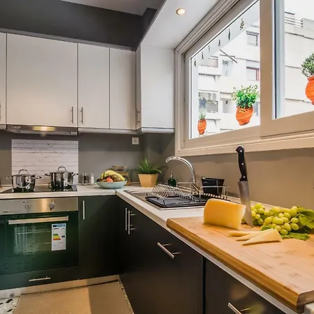 Glyfada Central Apartman *